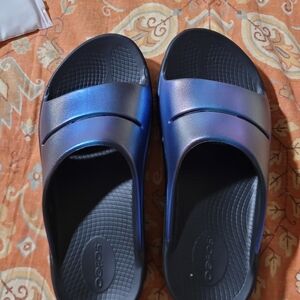 OOFOS Iridescent Blue Slide Sandals